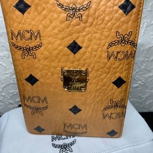 MCM Passport Holder (tan monogram)